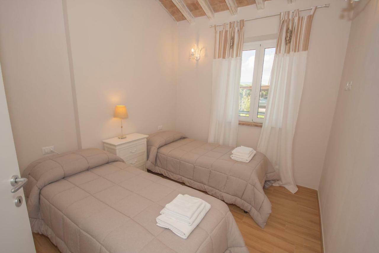 Agriturismo Il Mirto 佩夏罗马纳 外观 照片